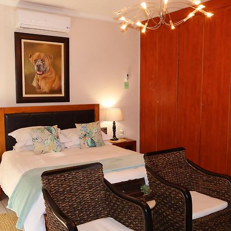 The Leopard Tree Bed & Breakfast Polokwane Bagian luar foto
