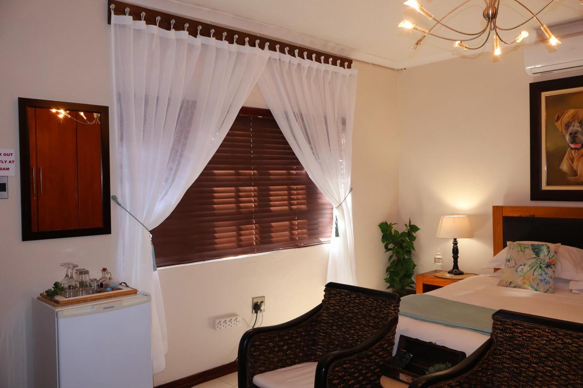 The Leopard Tree Bed & Breakfast Polokwane Bagian luar foto
