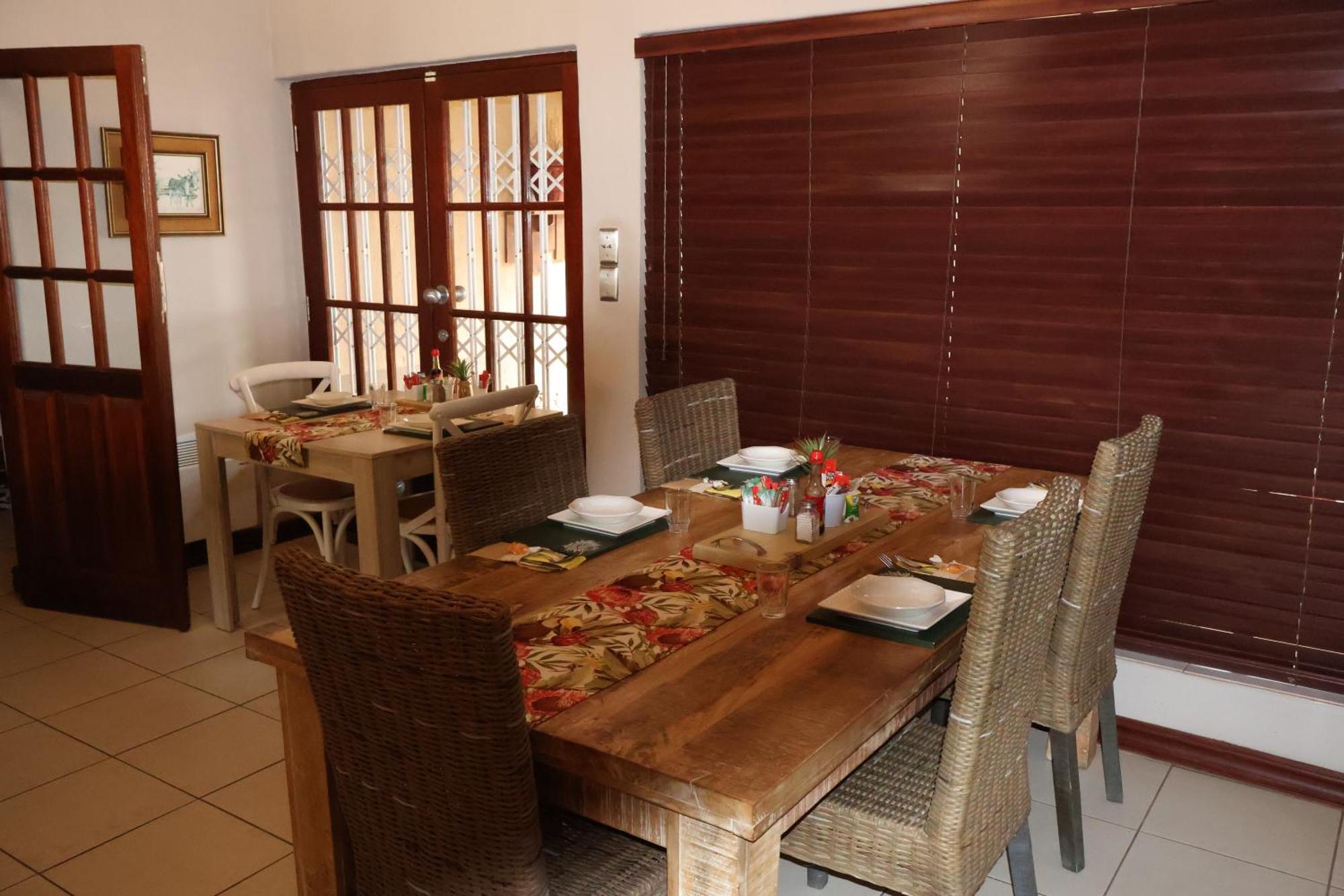 The Leopard Tree Bed & Breakfast Polokwane Bagian luar foto