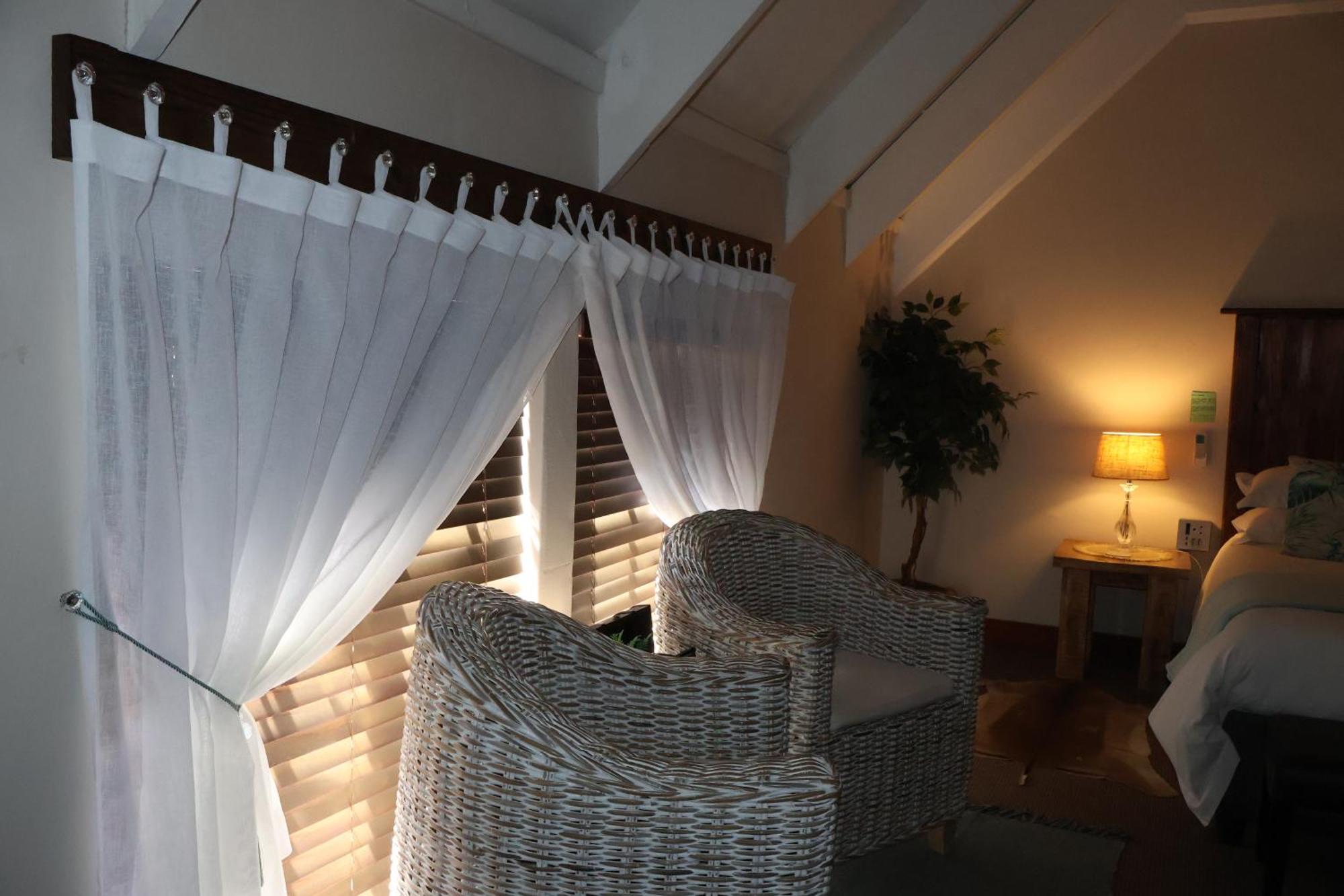 The Leopard Tree Bed & Breakfast Polokwane Bagian luar foto
