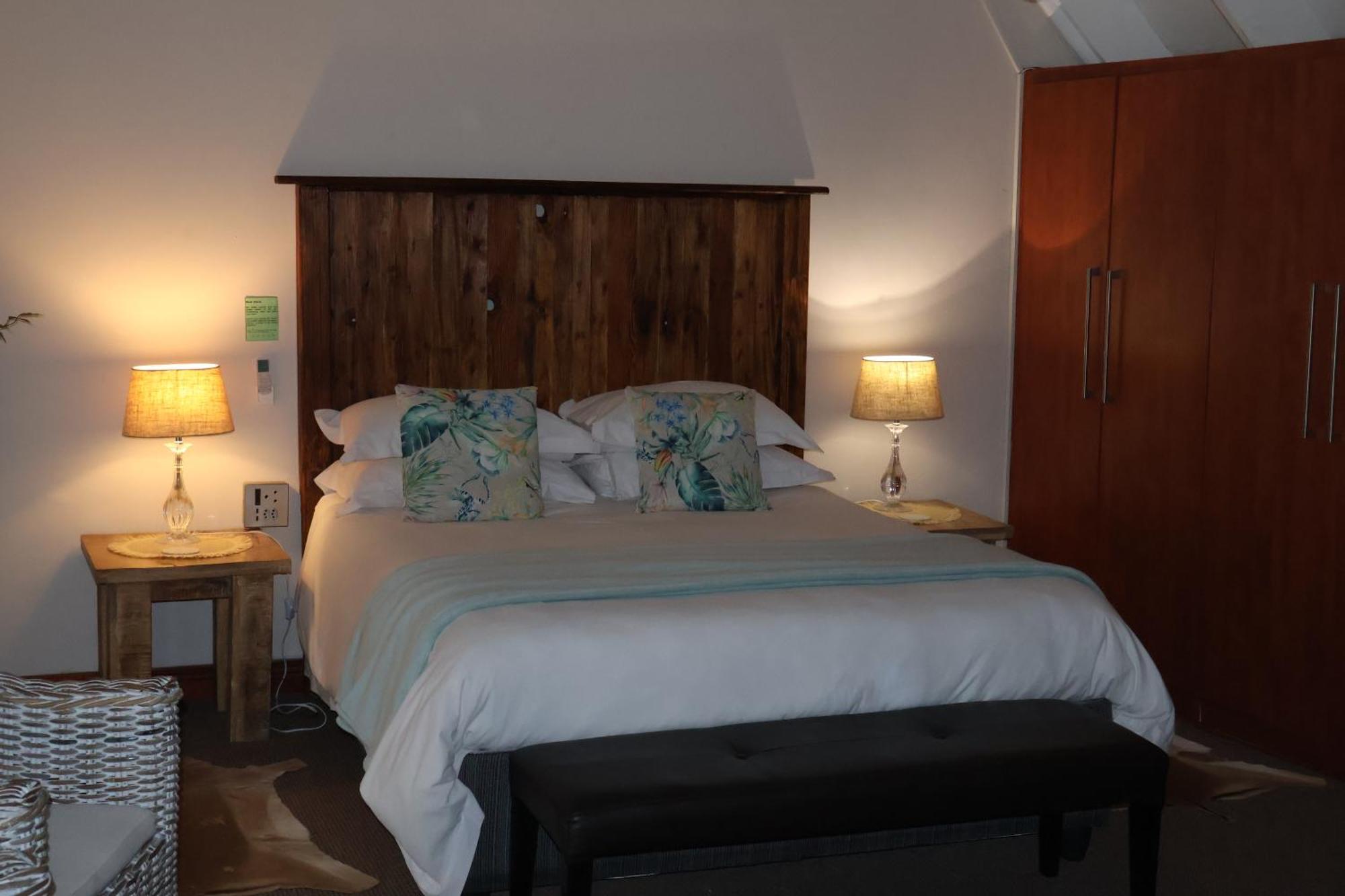 The Leopard Tree Bed & Breakfast Polokwane Bagian luar foto