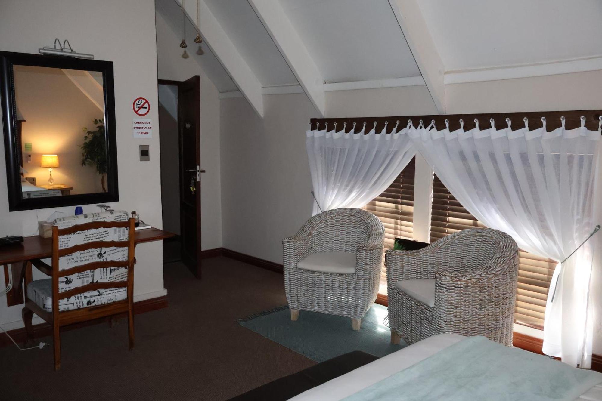 The Leopard Tree Bed & Breakfast Polokwane Bagian luar foto