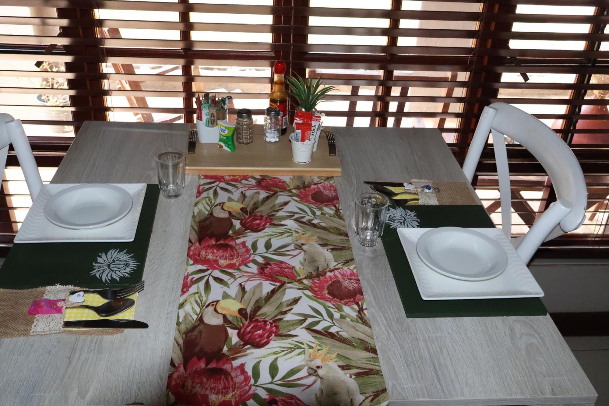 The Leopard Tree Bed & Breakfast Polokwane Bagian luar foto