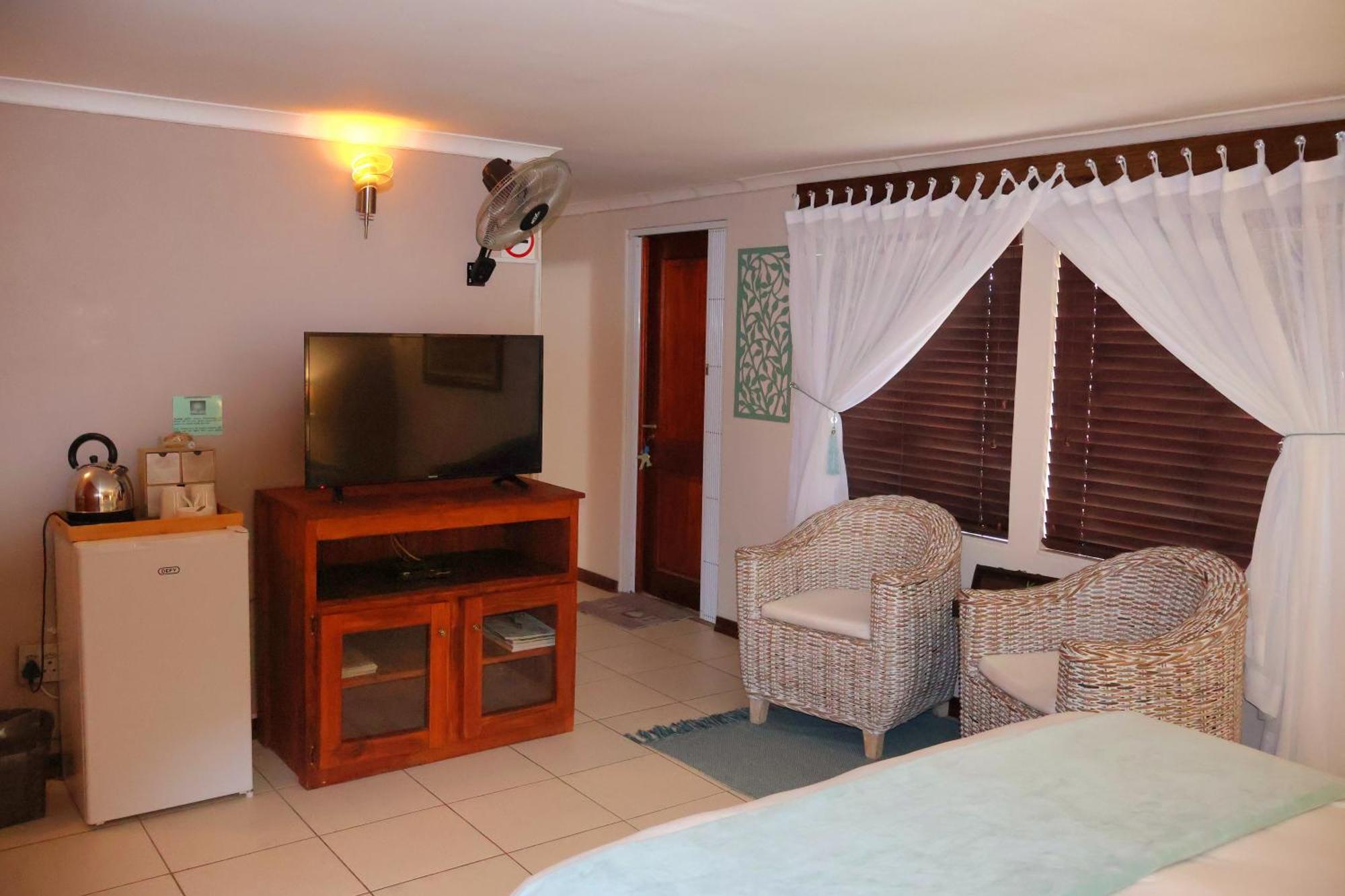 The Leopard Tree Bed & Breakfast Polokwane Bagian luar foto