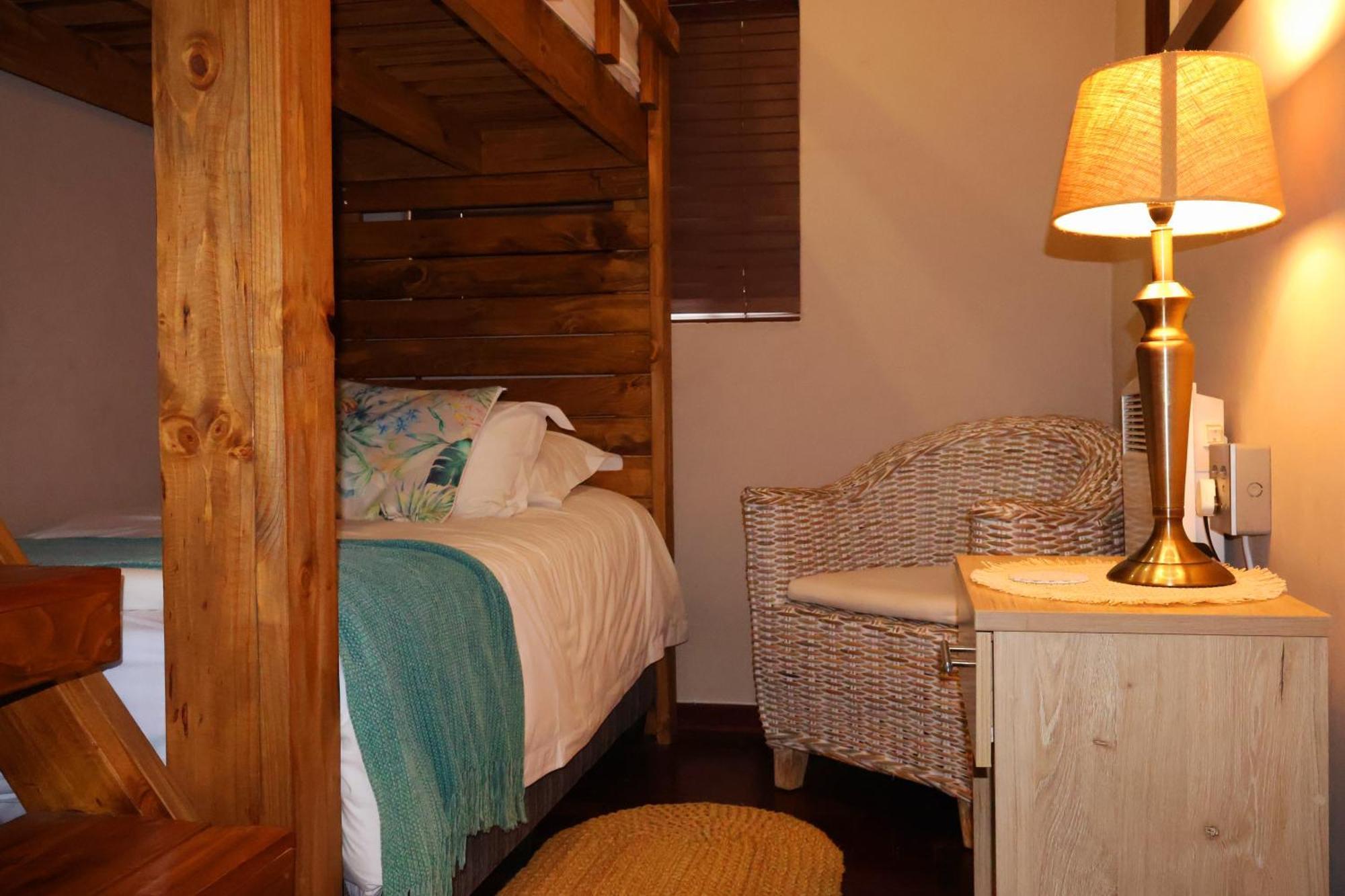 The Leopard Tree Bed & Breakfast Polokwane Bagian luar foto