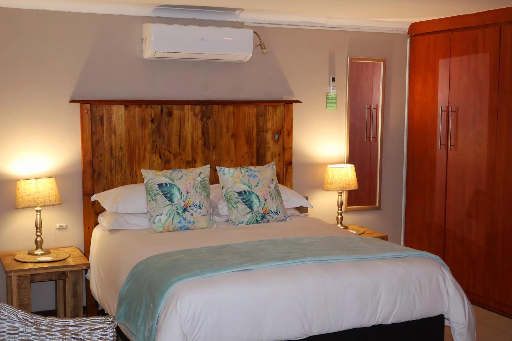 The Leopard Tree Bed & Breakfast Polokwane Bagian luar foto